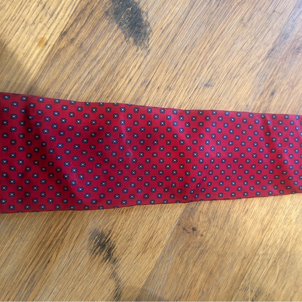 Elegant Red Patterned Men's Tie